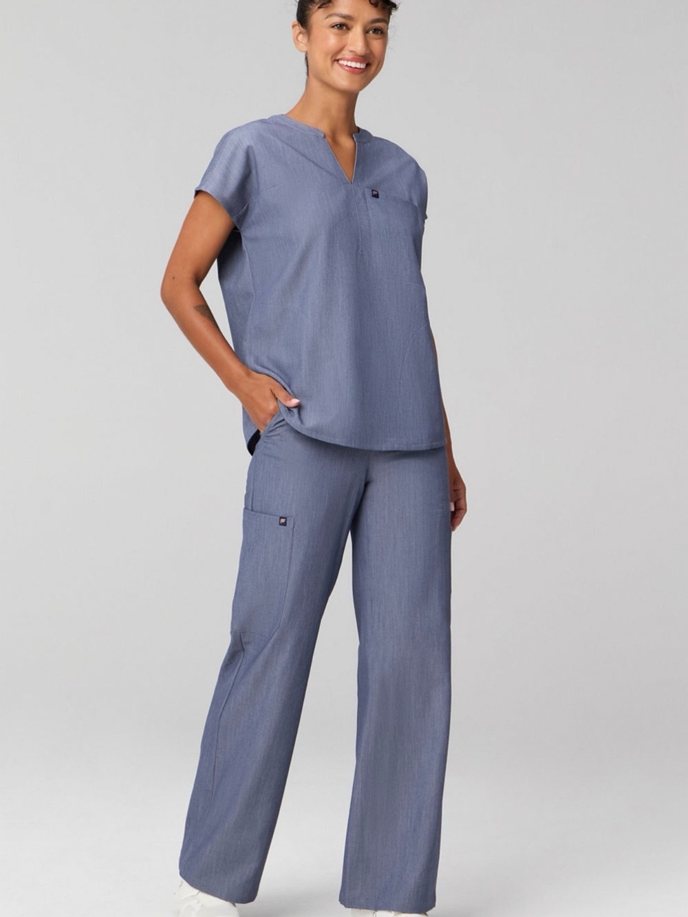 Fabletics Scrub Set - Picture 2 of 3